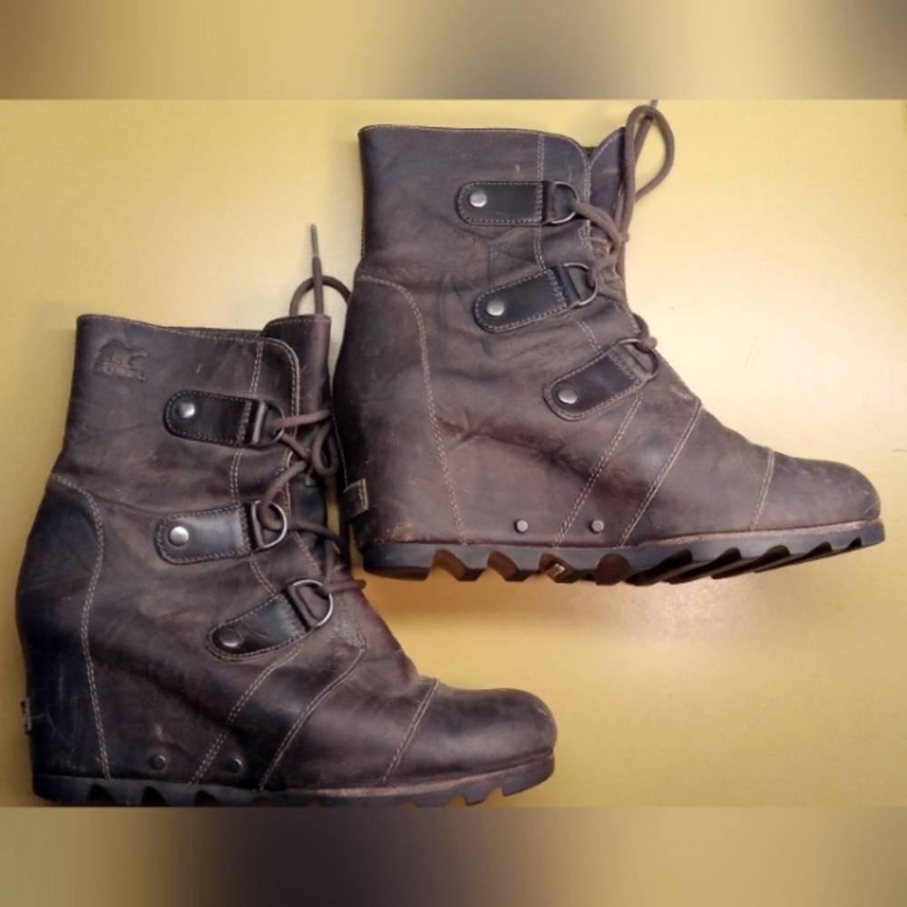 SOREL Joan of Arctic Leather Wedge Boot NL1987-028 Women's US Size 8.5